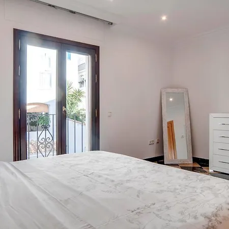 Lejlighed Oleholidays Pb 218 Primera Linea De Mar Puerto Banus Marbella