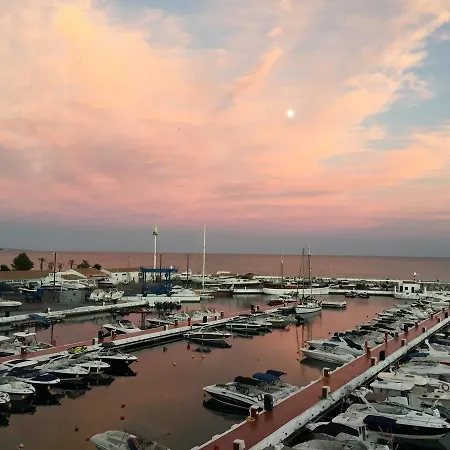 Oleholidays Pb 218 Primera Linea De Mar Puerto Banus Lejlighed Marbella