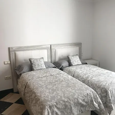 Oleholidays Pb 218 Primera Linea De Mar Puerto Banus Lejlighed *